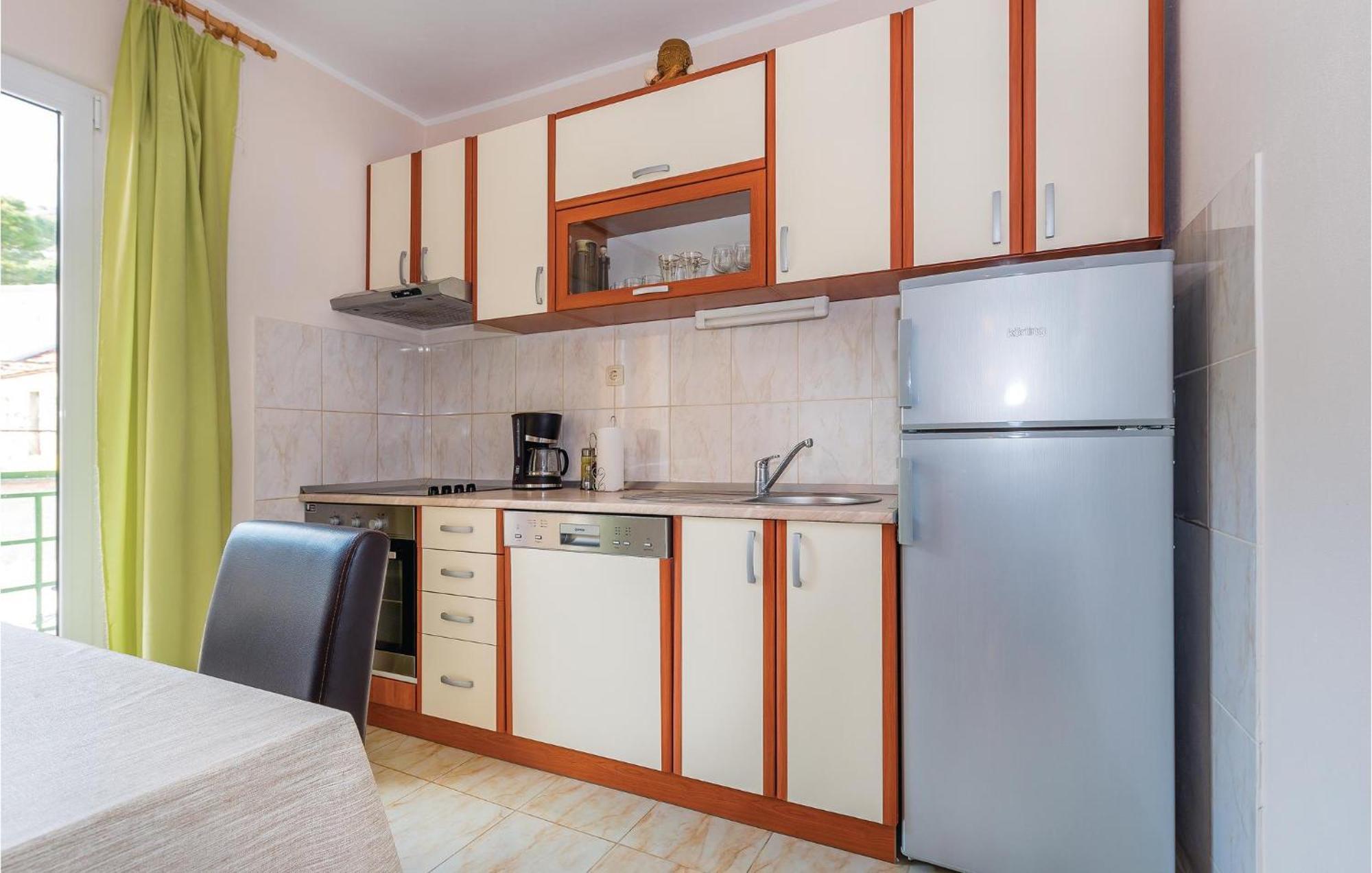 Beautiful Apartment In Raslina With Wifi Exterior foto